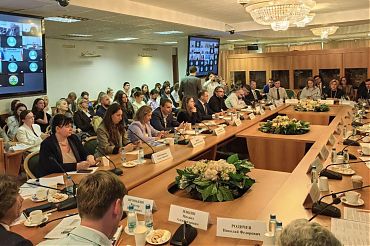 16.09.2025 проректор Академии "МАСПО" Вечер Марина Вячеславовна приняла участие в заседании Комитета Государственной Думы 